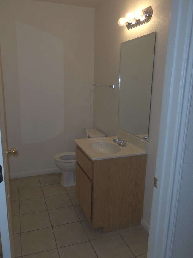 Photo - 2810 Windmill Ct Unidad A