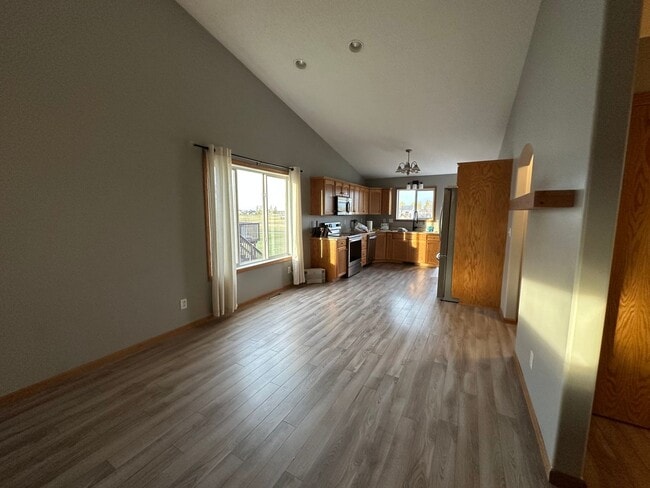 Building Photo - 3 Bedroom, 2 Bathroom Home in West Fargo -...