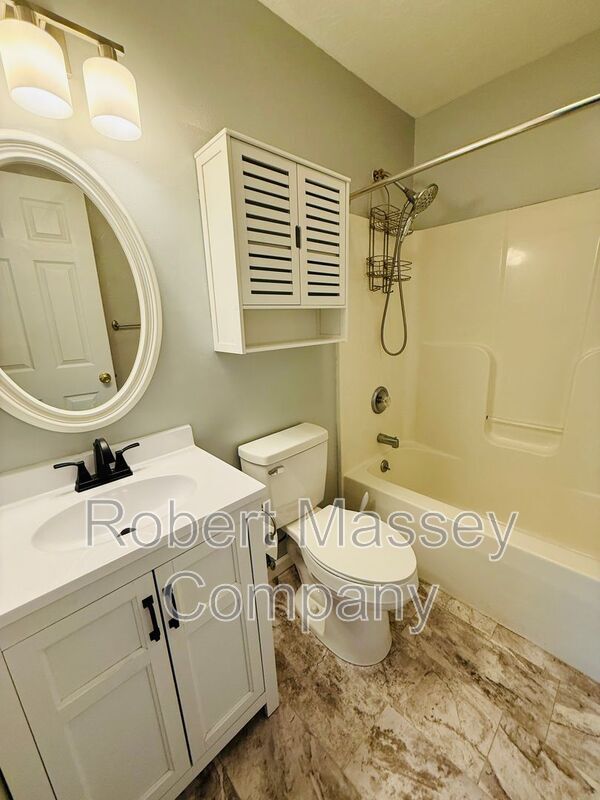 Photo - 137 Stone Creek Ct