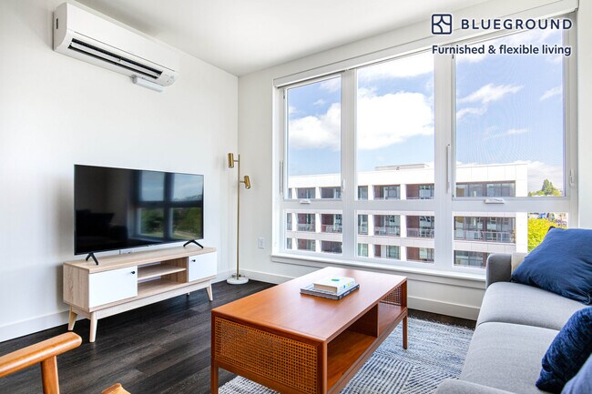 118 Broadway E Unit FL6-ID135