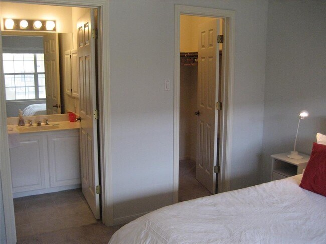 Photo - 3404 American Dr Unidad 3326