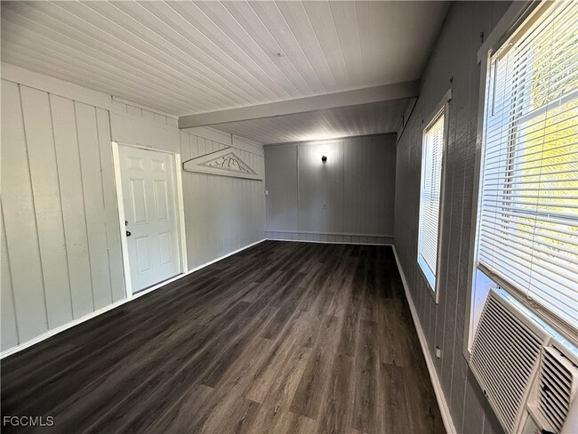 Photo - 8239 Suncoast Dr