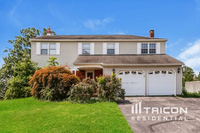 Building Photo - 2506 Oakland Dr