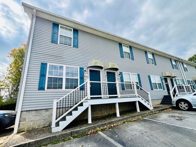 Photo - Laurel Brook Community