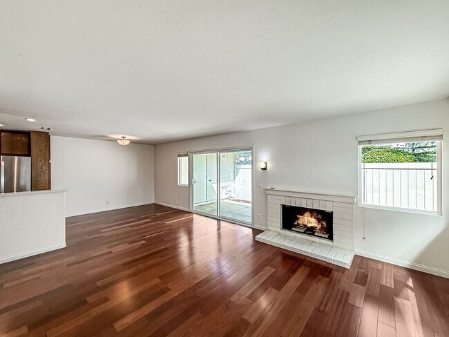Photo - Nice 2B/2BA w/ Private Patio, A/C, Washer/...