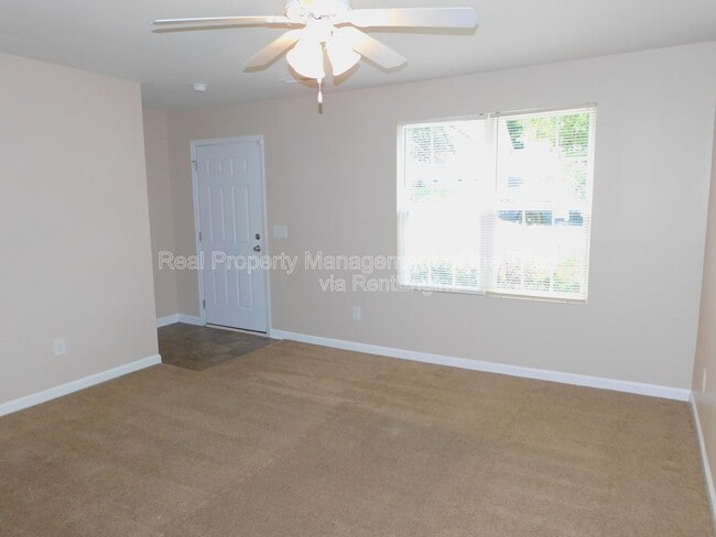 Photo - 3916 Mountainridge Dr