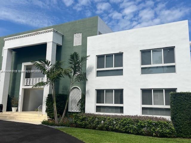 Building Photo - 9920 Collins Ave Unit 23