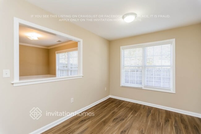 Photo - 143 Stonehenge Dr