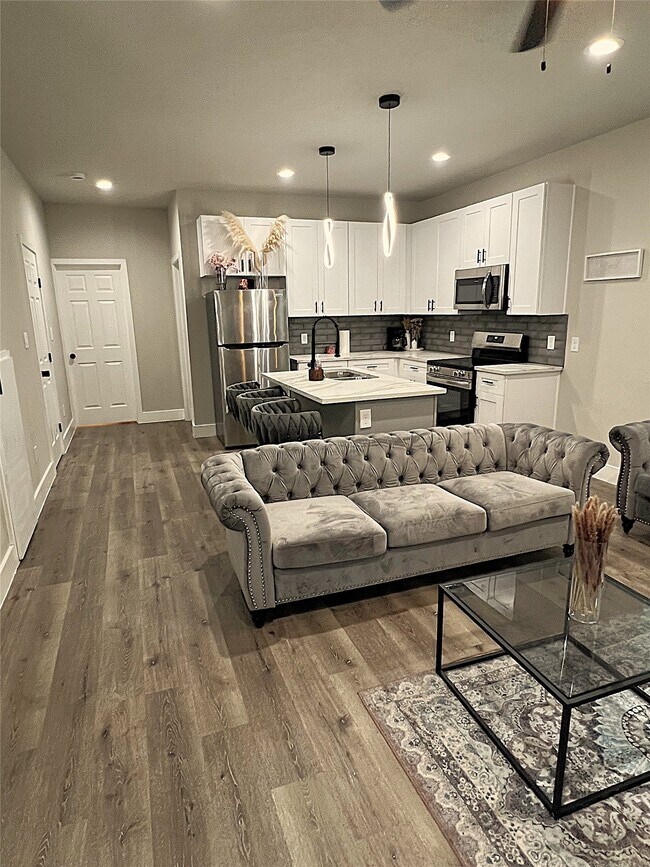 Photo - 19106 Sears Dr Unit B