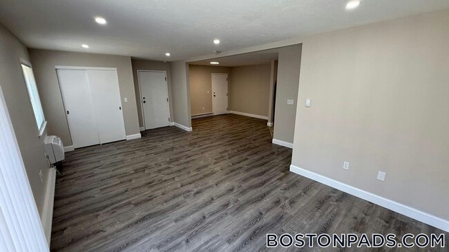 Photo - 310 Thompson Rd Unit 433