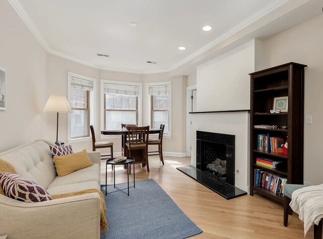 Photo - 5331 S Harper Ave