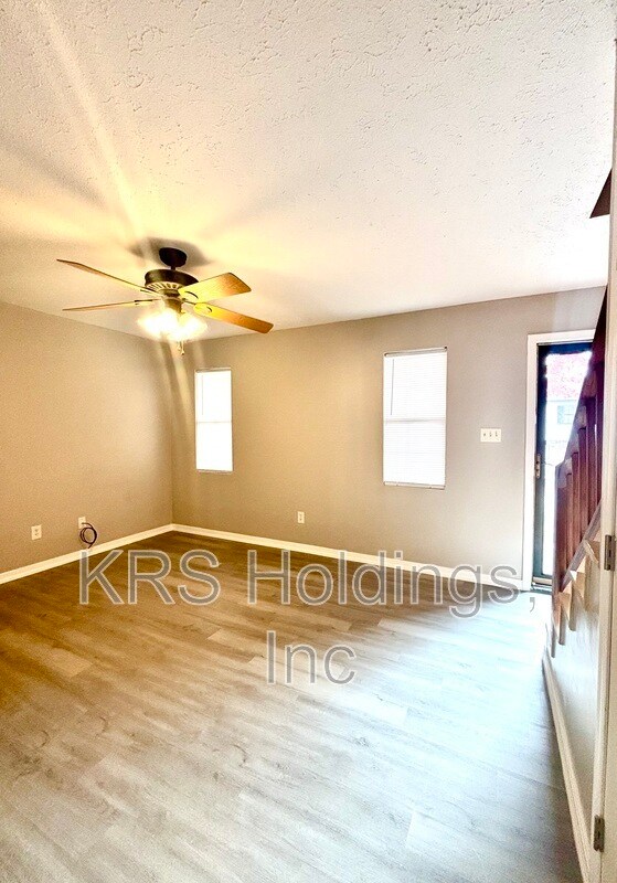 Photo - 167 Cape Charles Square