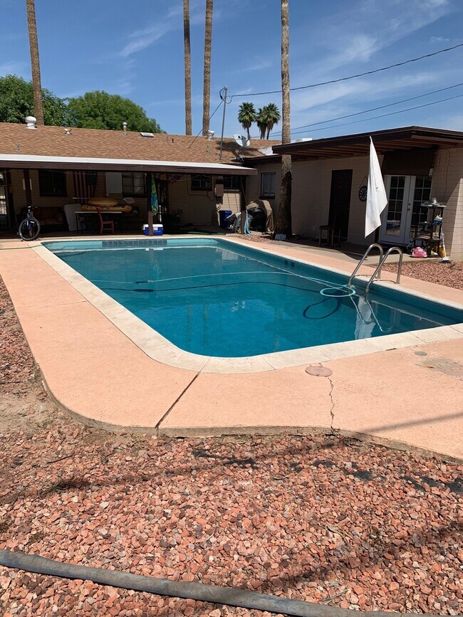 Photo - WALK TO - ASU AREA — Remodeled 5 Bedroom 3 bath Home with Pool - Next to Light Rail stop.