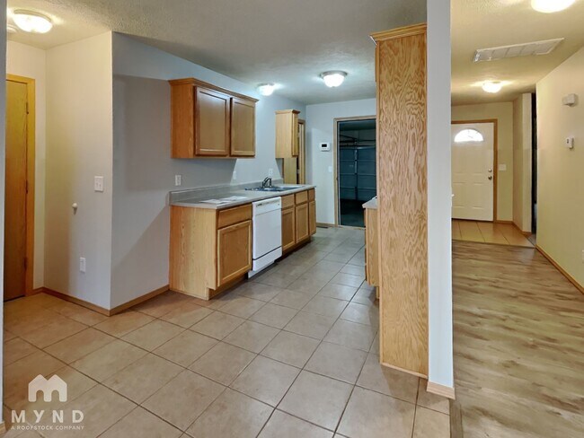 Photo - 1116 S Saratoga Ave