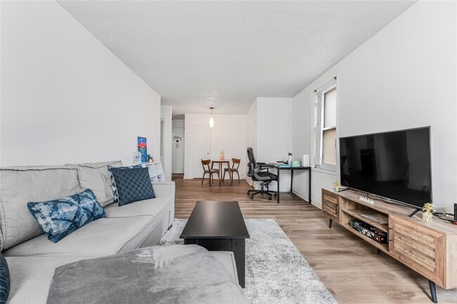 Photo - 103-26 68th Ave Apartment Unit 6C