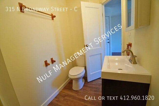 Photo - 315 N Broadway St Unidad C