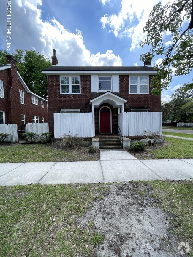 Building Photo - 2062 Post St Unit 3 Rental