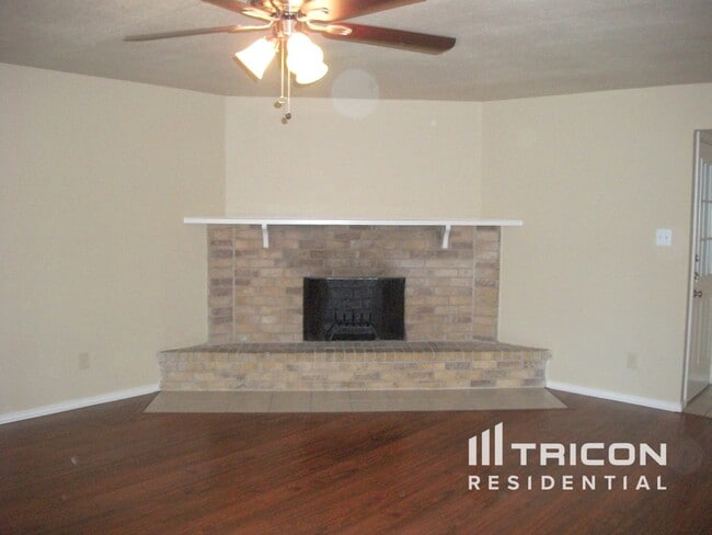 Photo - 9215 Sophora Dr