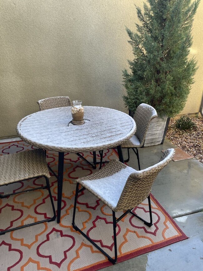 Room for Rent in Tehachapi.. Rental House Rental in Tehachapi, CA