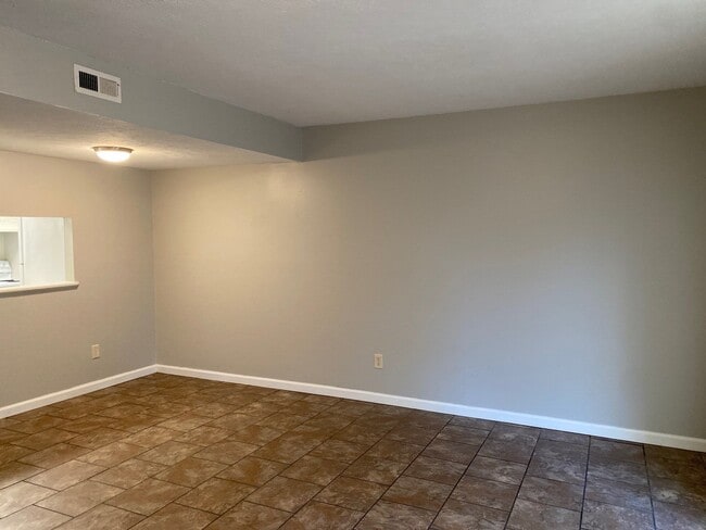 Photo - 25 Rossfield Cv Unit L