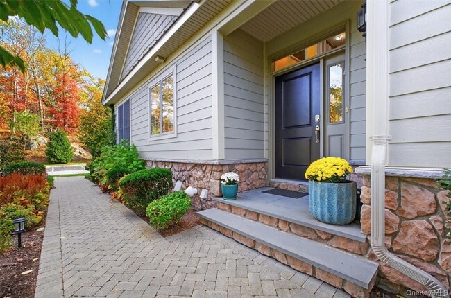 17 Deforest Dr