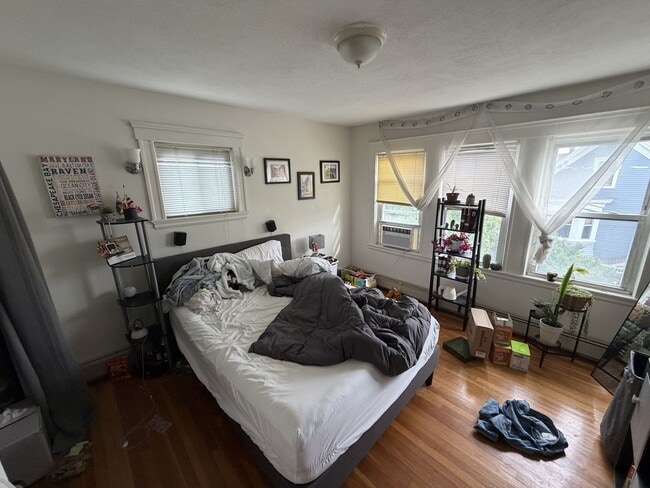 Photo - 4bed 2bath unit in Somerville