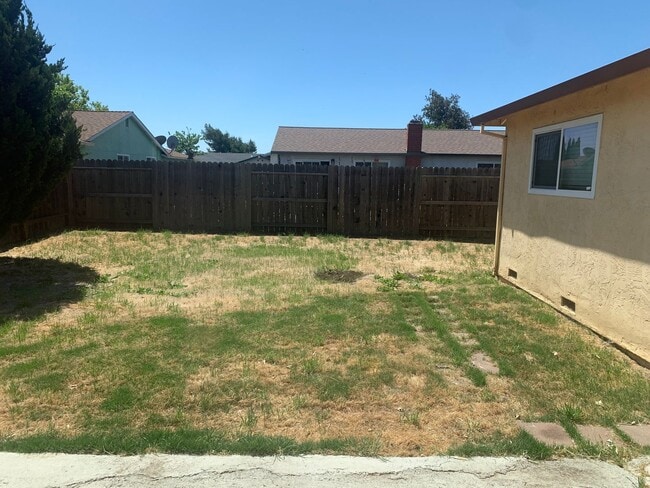 Photo - 93 Coral Ln