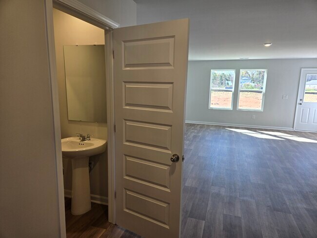 Photo - 146 Indigo Pl