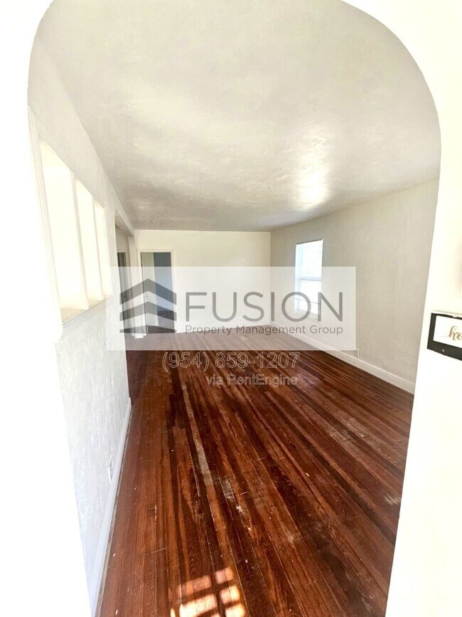Photo - 708 NE 4th St