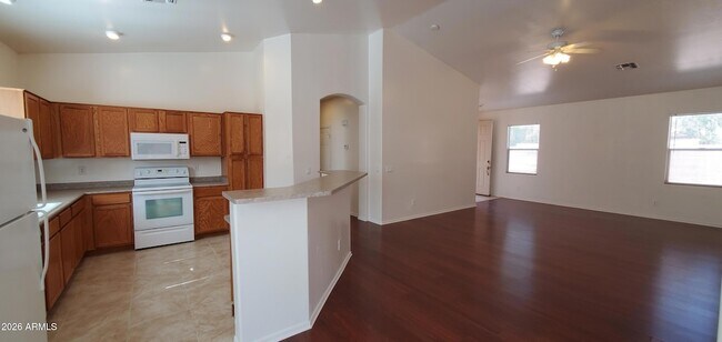 Photo - 4043 S Vineyard Ave