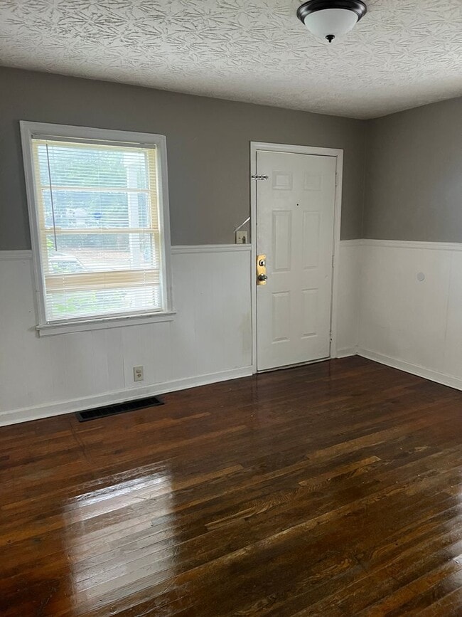 Photo - 1314 Medford Ave Unit 1314 Medford Ave