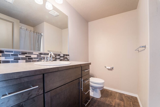 Photo - 705 Condor Dr