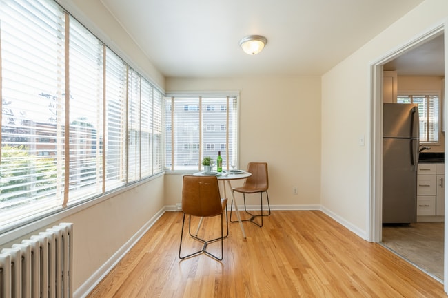 Photo - Edgecliff