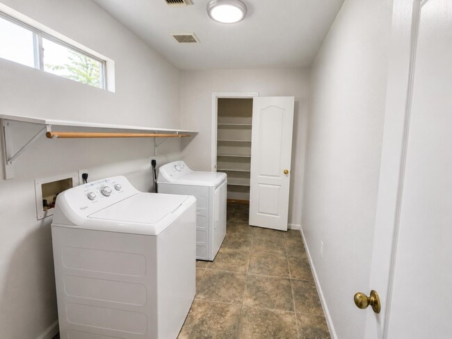 Photo - 5118 Littleneviss Dr
