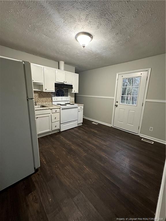 Photo - 4933 Ellsworth Dr