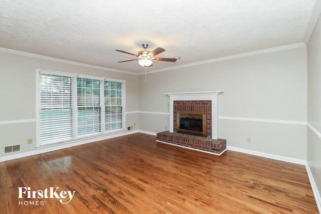 Photo - 205 Timber Oak Cove
