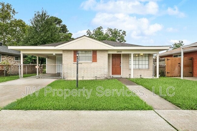 Building Photo - 2455 Mercedes Blvd Rental