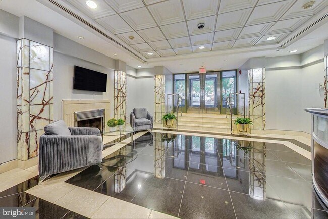 Photo - 1150 K St NW Unit 1008