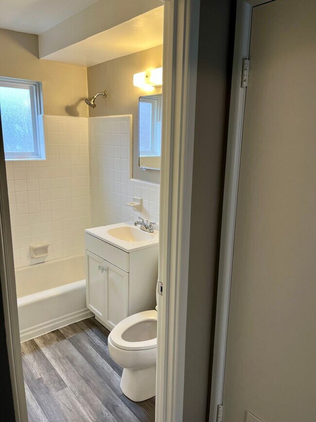 Photo - Welcome to Riverside Flats Apartments Unit 10