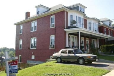 Photo - 608-610 N Prospect St