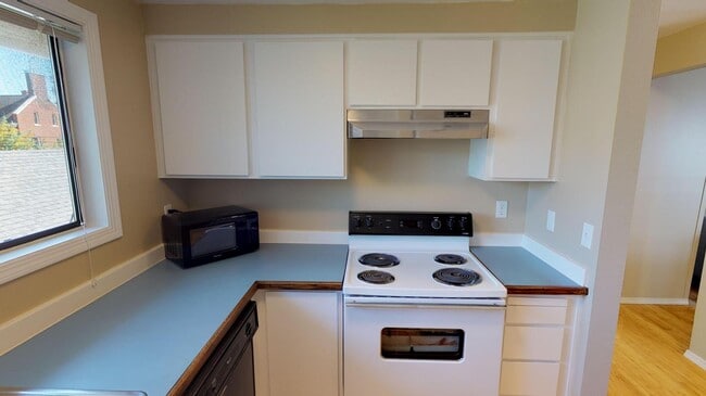 Photo - 2043 NW Johnson St