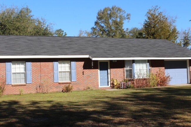 Building Photo - Country Setting on Paved Road Rental