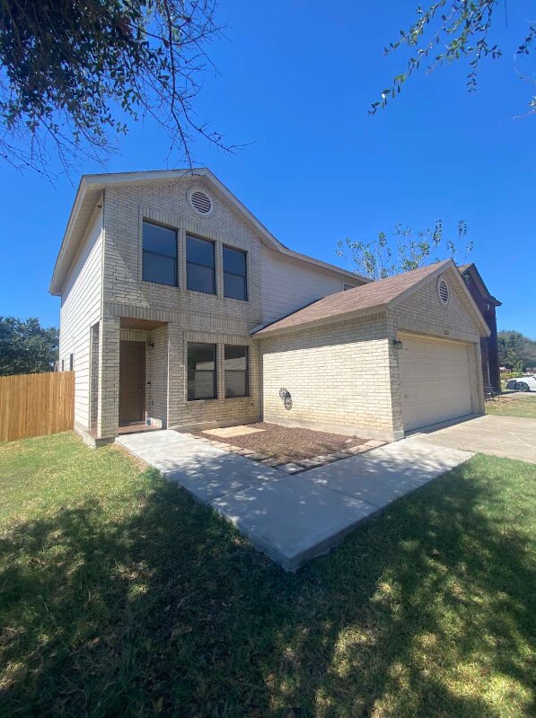 Photo - 1214 Champion Dr