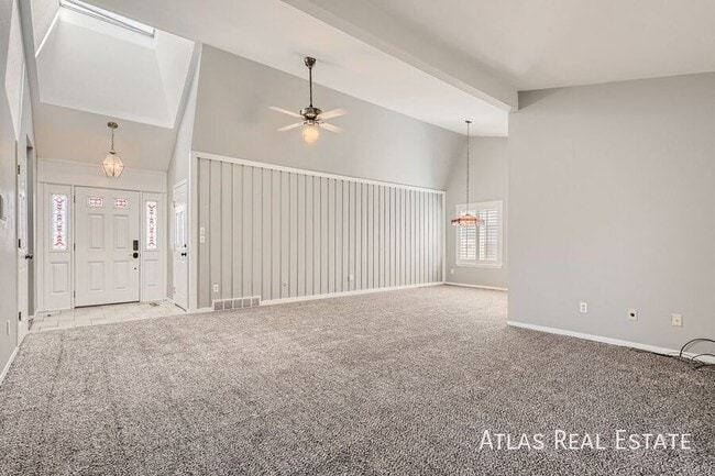 Photo - 8257 S Locust St