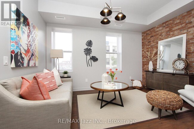 Photo - 207 - 14 1/2 KING STREET E Unit 207