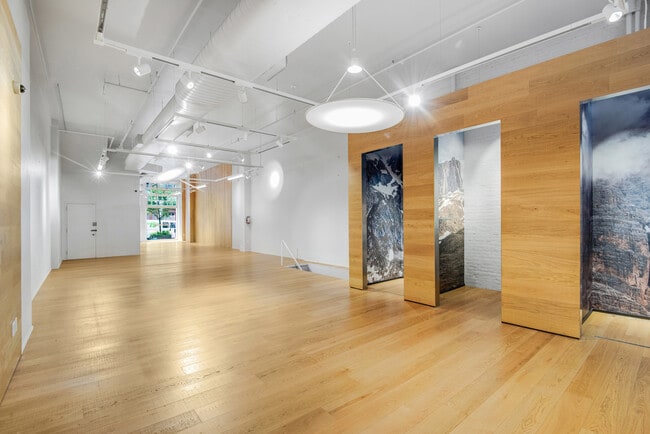 Photo - 464 Broome St