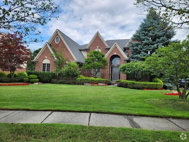 Building Photo - Spacious 4-Bed Colonial in Troy’s Stone Ha... Rental