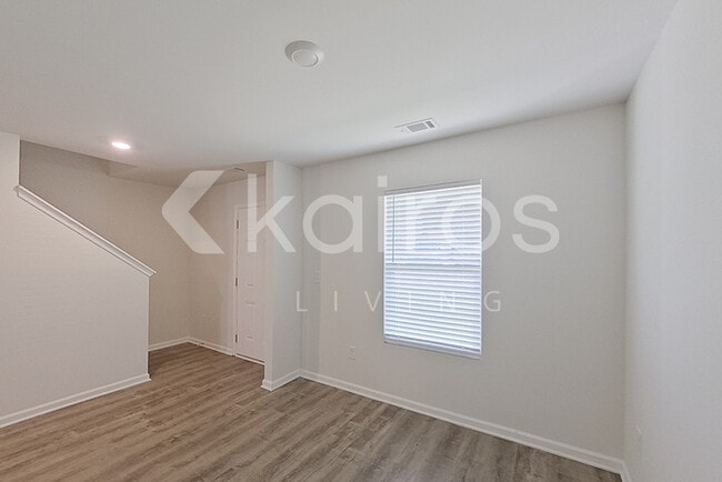822 VISTAMOUNT PATH