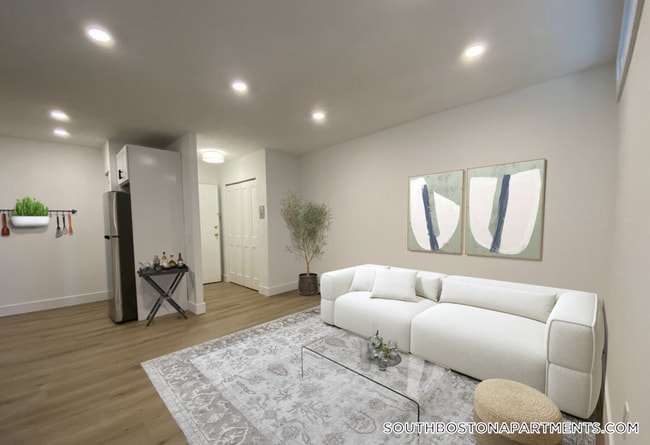 Building Photo - 741 E 6th St