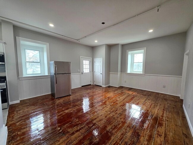 Photo - 5 Beacon St Unit 7